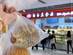-白玉兰食品甜凤店(合生汇店)