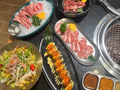 -韩烧牛中牛·甄选黑牛烤肉(黑金店)