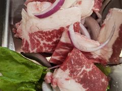 厚切黑猪五花-围炉肉舍•炭烤活鳗•丹东海鲜烤肉(步行街店)