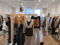 -眷顾自助服装工作室(中南金石国际广场A座店)