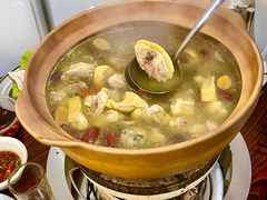 -威邵鸡煲(西华路总店)