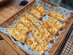 芝士肉肠小卷-沁屋面包店(人民东路店)
