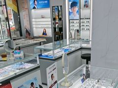 -光明眼镜·蔡司授权(徐泾店)