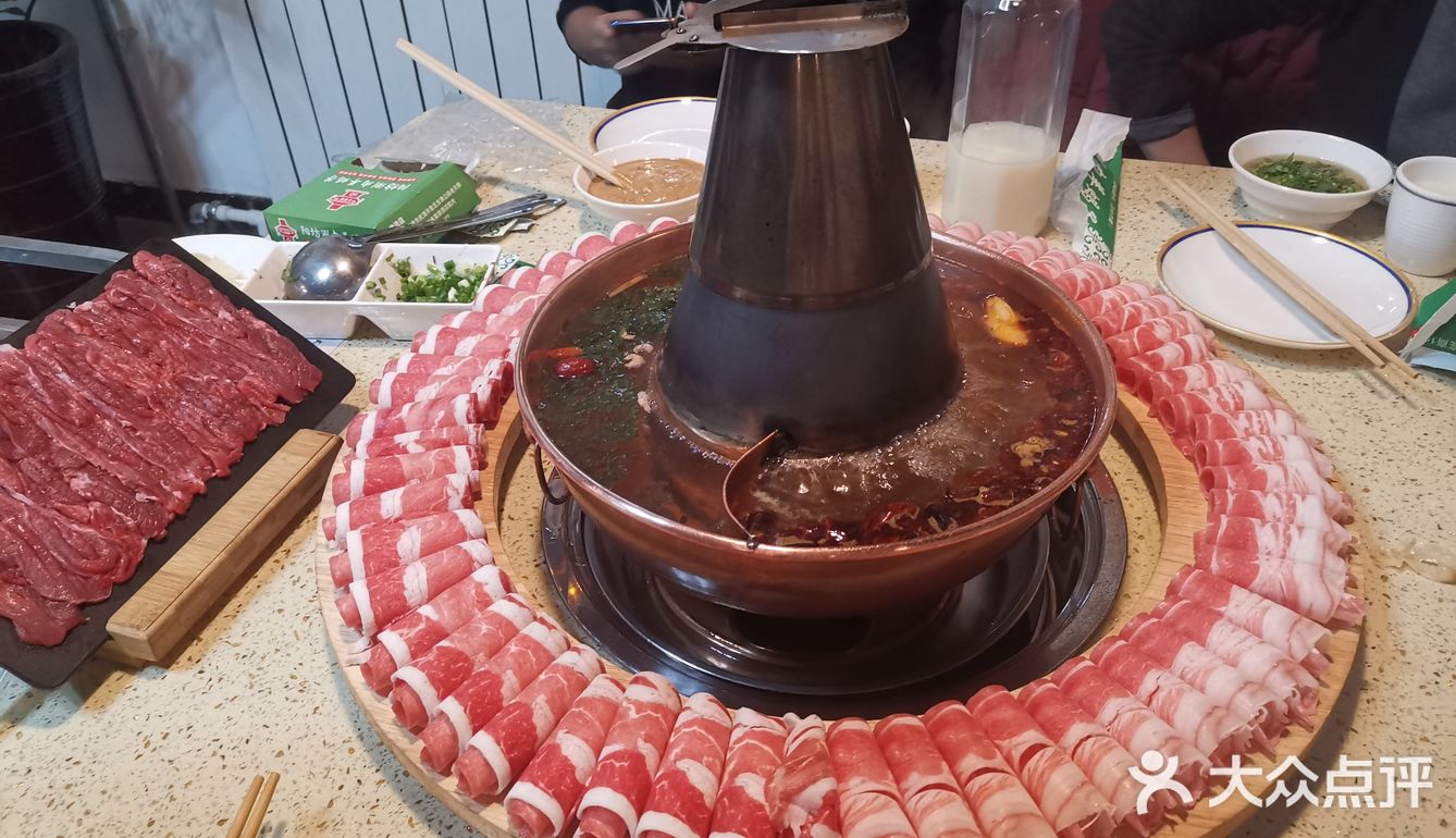 天津亚泰澜旁火锅店