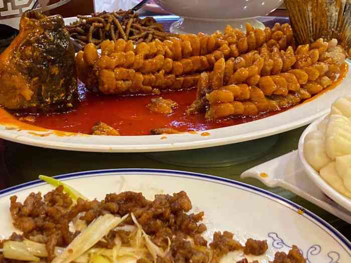 路过华山里无数次只知道路口有个山西菜馆但是没尝试过有一次回来晚了