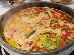 -贵府酸汤牛肉火锅·贵州老字号(飞山街店)