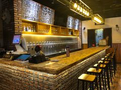-麦落精酿啤酒餐吧(先农大院店)
