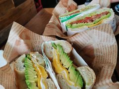 煎蛋牛油果芝士贝果-BIG BAGEL(永康路店)