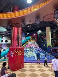 -欧酷世界动力星球(王府井奥莱UP TOWN店)