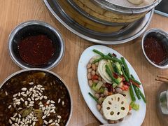 凉菜拼盘-清真老铁家灌汤包