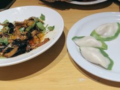 -关东小磨东北菜(上海长风大悦城店)