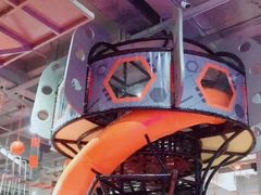 -嗨翻Hi-Fun竞技主题乐园·蹦床亲子生日轰趴(国光1937店)