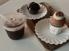 -VERIE BAKEHOUSE