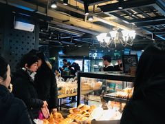 面包甜点陈列柜-红跑车(三孝口店)