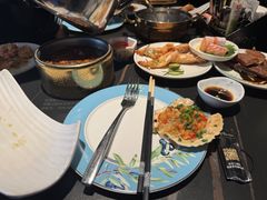 -雍容荟帝王蟹活龙虾展台自助(IFS黑金店)