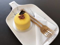 -UNI UNI(环亚凯瑟琳店)