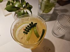 -春树下·树屋花房西餐厅(罍街AS1980店)