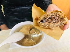 豆泡汤-洪峰浩老北京烧饼夹肉(角门路店)