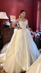 -Flora婚纱礼服定制租赁店