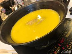 -鲜入围煮花胶鸡海鲜火锅