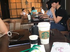 -星巴克臻选(惠州华贸天地1楼店)