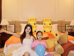 -深圳富苑皇冠假日套房酒店