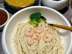 -莱莱小笼·乔艾