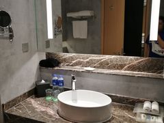 -上海虹桥西郊假日酒店