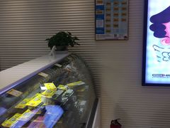 -周黑鸭(武汉天河国际机场五店)