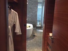 -三亚湾海居铂尔曼度假酒店