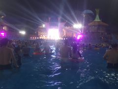 -汤山欢乐水世界