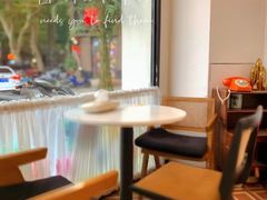 靠窗位-堂屋糖水店(愚园店)