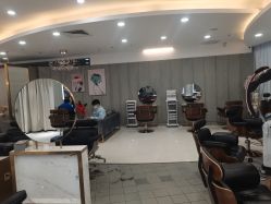点击看大图 -八佰伴8008星级形象店