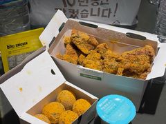 -BHC炸鸡(明洞总店)