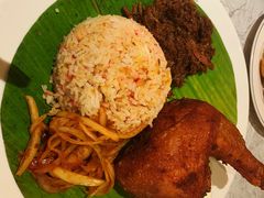 大鸡腿椰浆饭-Madam Kwan's(Mid Valley Megamall)