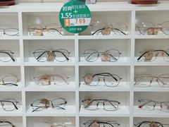 -诺柯视眼镜-蔡司依视路官方工厂店(淞南一店)