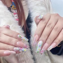 -手牵手美甲