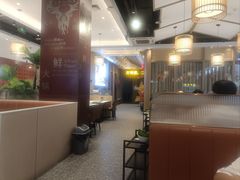 -大中华希尔顿酒店-念自助餐·嗨啤·小龙虾