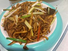 茶树菇牛柳-大眼锅贴水饺(河东店)