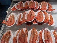 -雍容荟帝王蟹活龙虾展台自助(IFS黑金店)
