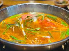 -快活林酸汤鱼鲜品火锅店(甲秀楼店)