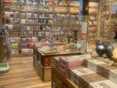 -猫的天空之城概念书店(杭州南宋御街店)