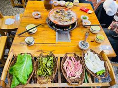 -阿婆情腊排骨火锅(金虹路店)