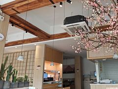 -蜜桃餐厅·伴山(湖滨商业街店)