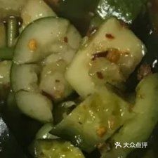 马狮傅中盘菜(长白山奇石山珍根艺一条街店)