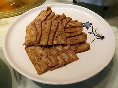 -依江春水烤鸭店