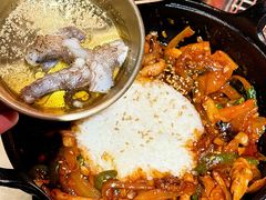 -鑫釜山海鲜烧烤(鑫丰国际店)