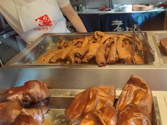 -老鼎万春卤菜(五代传承创始老店)