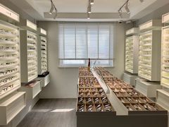 -目艮眼镜SHOWROOM(品牌集合店)