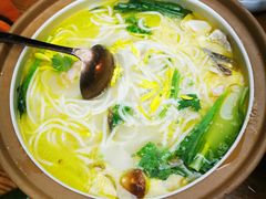 -云海肴·汽锅鸡·云南代表菜(天山百盛优客店)